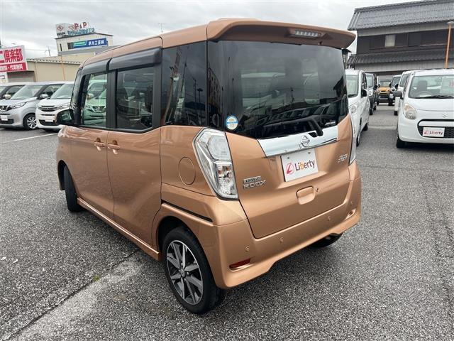 デイズルークス ハイウェイスター　Ｇターボ　衝突軽減Ｂ　純正ナビ　ＴＶ　Ｂｌｕｅｔｏｏｔｈ対応　両側自動ドア　クルーズコントロール　ＨＩＤヘッドライト　フォグライト　スマートキー　プッシュスタート　アイドリングストップ　革巻きステアリング（20枚目）