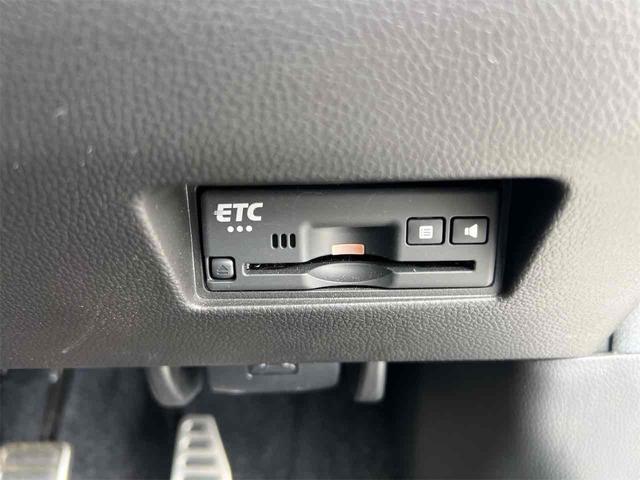 スイフトスポーツ ベースグレード　ＥＴＣ　ナビ　ＴＶ　オートクルーズコントロール　アルミホイール　ＬＥＤヘッドランプ　スマートキー　電動格納ミラー　シートヒーター　ＭＴ　盗難防止システム　衝突安全ボディ　ＡＢＳ　ＥＳＣ　ＣＤ　ＵＳＢ（13枚目）