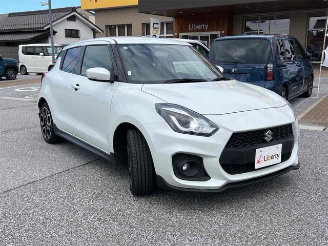 スイフトスポーツ ベースグレード　ＥＴＣ　ナビ　ＴＶ　オートクルーズコントロール　アルミホイール　ＬＥＤヘッドランプ　スマートキー　電動格納ミラー　シートヒーター　ＭＴ　盗難防止システム　衝突安全ボディ　ＡＢＳ　ＥＳＣ　ＣＤ　ＵＳＢ（16枚目）