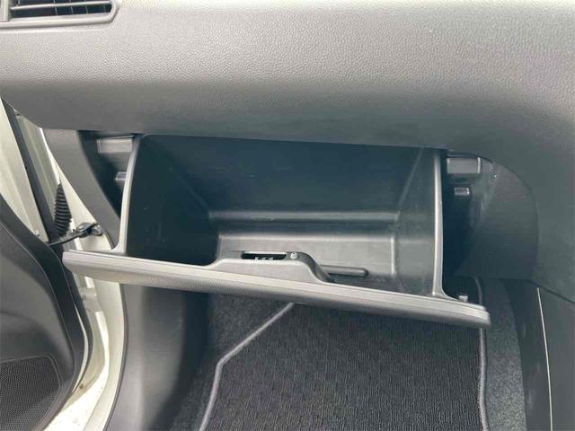 スイフトスポーツ ベースグレード　ＥＴＣ　ナビ　ＴＶ　オートクルーズコントロール　アルミホイール　ＬＥＤヘッドランプ　スマートキー　電動格納ミラー　シートヒーター　ＭＴ　盗難防止システム　衝突安全ボディ　ＡＢＳ　ＥＳＣ　ＣＤ　ＵＳＢ（42枚目）