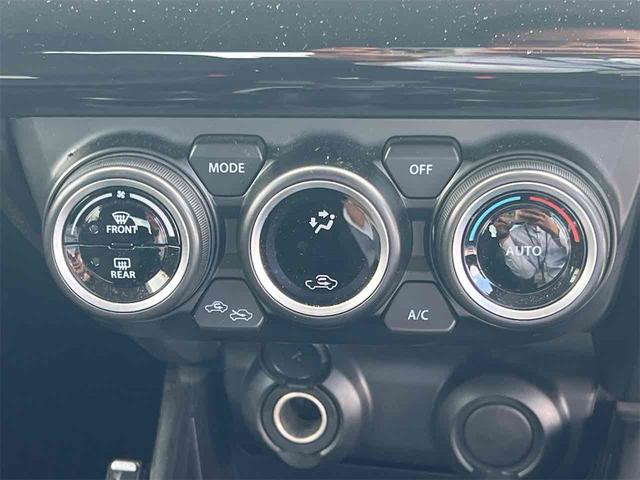 スイフト XG ETC クリアランスソナー オートクルーズコントロール レーンアシスト 衝突被害軽減システム スマートキー 電動格納ミラー シートヒーター CVT 盗難防止システム 衝突安全ボディ ABS ESC(7枚目)