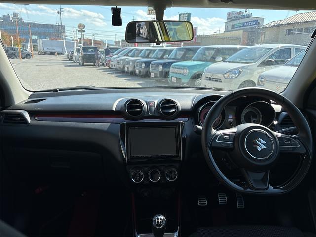 スイフトスポーツ ベースグレード　クリアランスソナー　オートクルーズコントロール　レーンアシスト　衝突被害軽減システム　アルミホイール　オートライト　ＬＥＤヘッドランプ　スマートキー　電動格納ミラー　シートヒーター（5枚目）