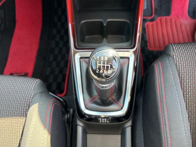 スイフトスポーツ ベースグレード　クリアランスソナー　オートクルーズコントロール　レーンアシスト　衝突被害軽減システム　アルミホイール　オートライト　ＬＥＤヘッドランプ　スマートキー　電動格納ミラー　シートヒーター（9枚目）