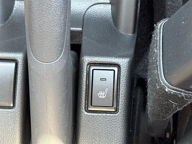 スイフトスポーツ ベースグレード　クリアランスソナー　オートクルーズコントロール　レーンアシスト　衝突被害軽減システム　アルミホイール　オートライト　ＬＥＤヘッドランプ　スマートキー　電動格納ミラー　シートヒーター（38枚目）