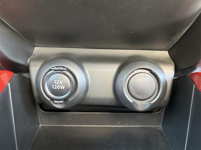 スイフトスポーツ ベースグレード　クリアランスソナー　オートクルーズコントロール　レーンアシスト　衝突被害軽減システム　アルミホイール　オートライト　ＬＥＤヘッドランプ　スマートキー　電動格納ミラー　シートヒーター（40枚目）