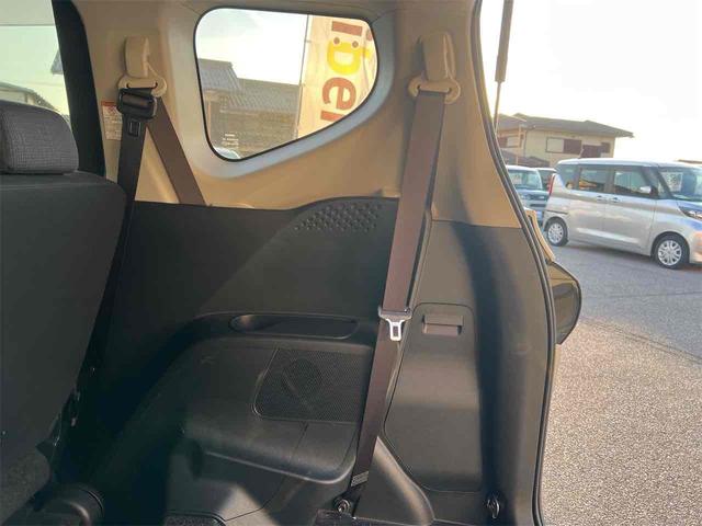 シエンタ Ｇ　ＥＴＣ　バックカメラ　ナビ　ＴＶ　レーンアシスト　衝突被害軽減システム　両側電動スライドドア　オートマチックハイビーム　スマートキー　アイドリングストップ　電動格納ミラー（31枚目）