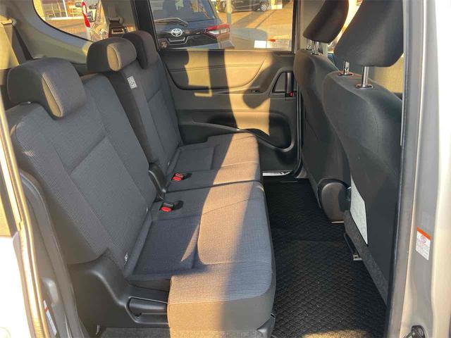 シエンタ Ｇ　ＥＴＣ　バックカメラ　ナビ　ＴＶ　レーンアシスト　衝突被害軽減システム　両側電動スライドドア　オートマチックハイビーム　スマートキー　アイドリングストップ　電動格納ミラー（35枚目）