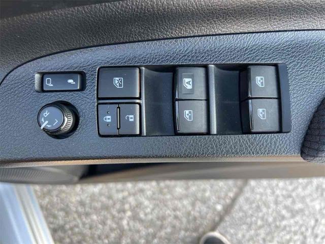 シエンタ Ｇ　ＥＴＣ　バックカメラ　ナビ　ＴＶ　レーンアシスト　衝突被害軽減システム　両側電動スライドドア　オートマチックハイビーム　スマートキー　アイドリングストップ　電動格納ミラー（39枚目）