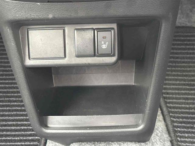 アルト L クリアランスソナー レーンアシスト 衝突被害軽減システム オートライト アイドリングストップ シートヒーター CVT ESC CD ミュージックプレイヤー接続可 エアコン(9枚目)