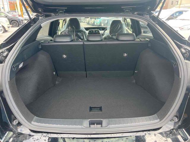 プリウス Sツーリングセレクション ETC クリアランスソナー レーンアシスト バックカメラ ナビ TV アルミホイール LEDヘッドランプ CVT スマートキー 電動格納ミラー 盗難防止システム 衝突安全ボディ(31枚目)
