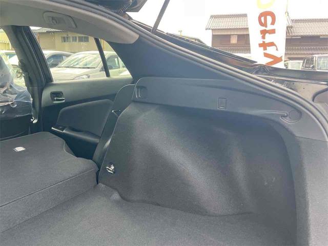 プリウス Sツーリングセレクション ETC クリアランスソナー レーンアシスト バックカメラ ナビ TV アルミホイール LEDヘッドランプ CVT スマートキー 電動格納ミラー 盗難防止システム 衝突安全ボディ(33枚目)