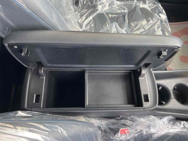 プリウス Sツーリングセレクション ETC クリアランスソナー レーンアシスト バックカメラ ナビ TV アルミホイール LEDヘッドランプ CVT スマートキー 電動格納ミラー 盗難防止システム 衝突安全ボディ(41枚目)