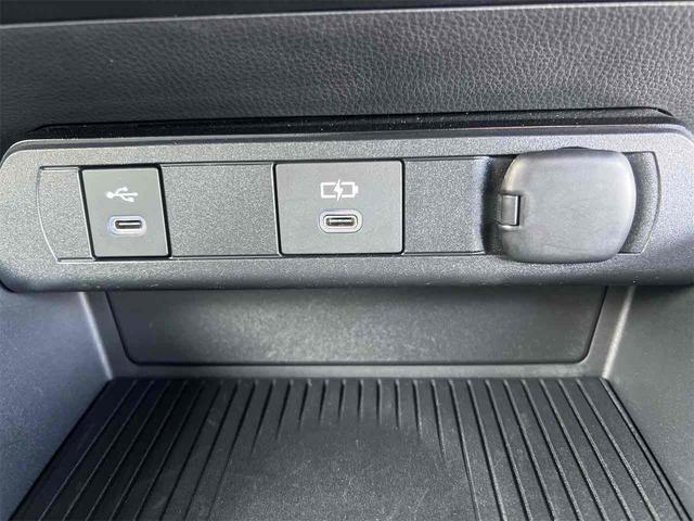 プリウス Z クリアランスソナー レーンアシスト オートクルーズコントロール パークアシスト 衝突被害軽減システム 全周囲カメラ アルミホイール オートマチックハイビーム LEDヘッドランプ CVT シートヒーター(11枚目)