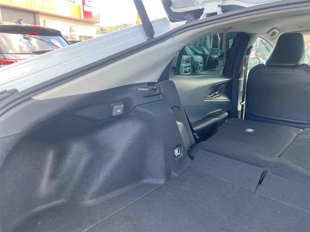 プリウス Z クリアランスソナー レーンアシスト オートクルーズコントロール パークアシスト 衝突被害軽減システム 全周囲カメラ アルミホイール オートマチックハイビーム LEDヘッドランプ CVT シートヒーター(35枚目)