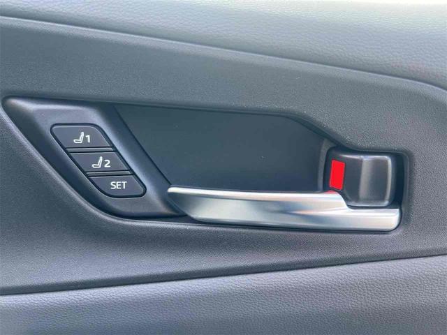 プリウス Z クリアランスソナー レーンアシスト オートクルーズコントロール パークアシスト 衝突被害軽減システム 全周囲カメラ アルミホイール オートマチックハイビーム LEDヘッドランプ CVT シートヒーター(40枚目)