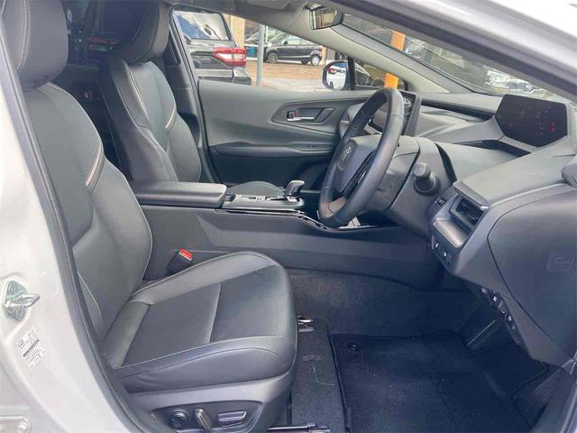 プリウス Z クリアランスソナー レーンアシスト オートクルーズコントロール パークアシスト 衝突被害軽減システム 全周囲カメラ アルミホイール オートマチックハイビーム LEDヘッドランプ CVT シートヒーター(51枚目)