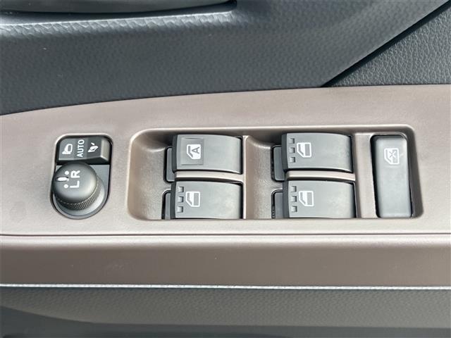 ルーミー X バックカメラ TV 両側スライド・片側電動 クリアランスソナー 衝突被害軽減システム オートライト スマートキー アイドリングストップ 電動格納ミラー CVT 盗難防止システム 衝突安全ボディ ABS(15枚目)