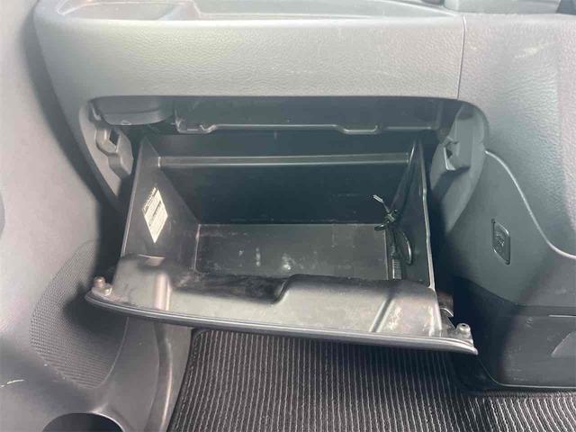 スペーシアカスタム ＸＳリミテッド　両側電動スライドドア　ナビ　ＴＶ　衝突被害軽減システム　オートライト　スマートキー　アイドリングストップ　電動格納ミラー　シートヒーター　ベンチシート　ＣＶＴ　ＥＳＣ　ＣＤ　ＵＳＢ　アルミホイール（44枚目）