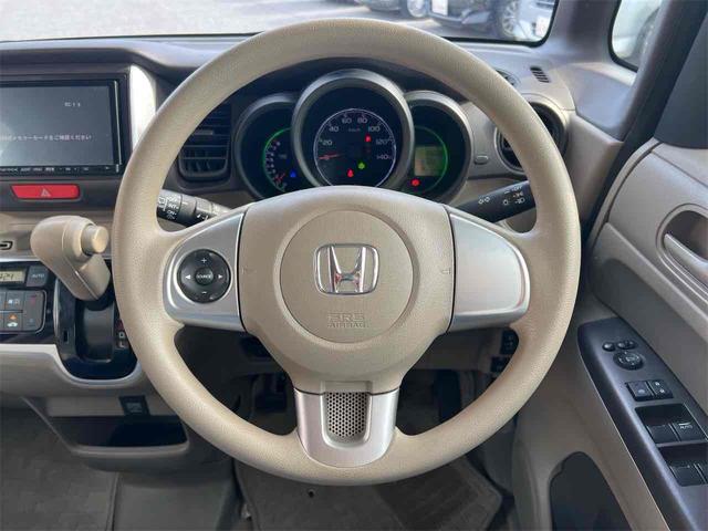 Ｎ－ＢＯＸ Ｇ・Ｌパッケージ　ＥＴＣ　バックカメラ　両側スライド・片側電動　スマートキー　アイドリングストップ　電動格納ミラー　ベンチシート　ＣＶＴ　ＥＳＣ　チップアップシート　エアコン　パワーウィンドウ（6枚目）