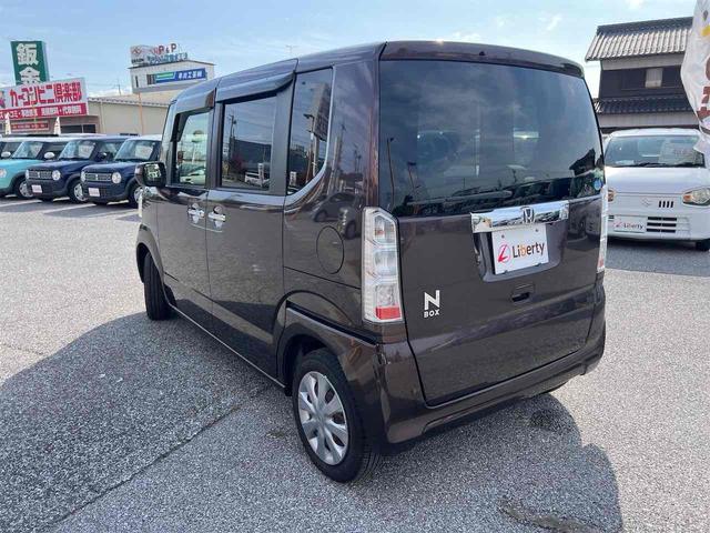 Ｎ－ＢＯＸ Ｇ・Ｌパッケージ　ＥＴＣ　バックカメラ　両側スライド・片側電動　スマートキー　アイドリングストップ　電動格納ミラー　ベンチシート　ＣＶＴ　ＥＳＣ　チップアップシート　エアコン　パワーウィンドウ（21枚目）