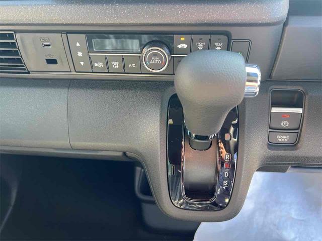 N-BOXカスタム ベースグレード バックカメラ 両側スライド・片側電動 クリアランスソナー レーンアシスト オートライト スマートキー 電動格納ミラー CVT ESC チップアップシート アルミホイール エアコン パワーウィンドウ(11枚目)