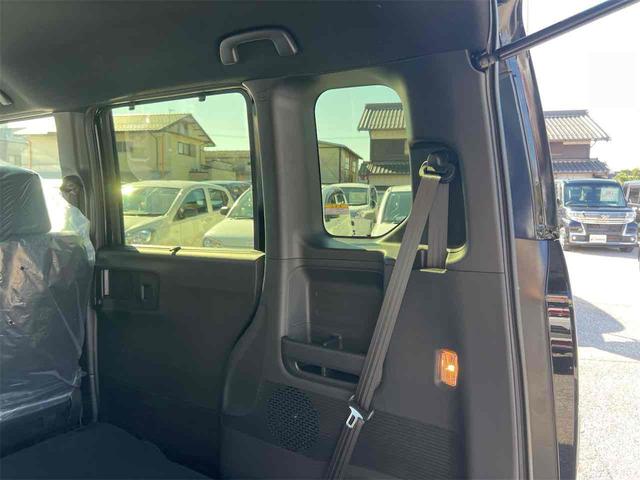 N-BOXカスタム ベースグレード バックカメラ 両側スライド・片側電動 クリアランスソナー レーンアシスト オートライト スマートキー 電動格納ミラー CVT ESC チップアップシート アルミホイール エアコン パワーウィンドウ(33枚目)