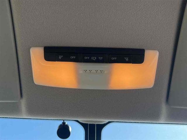 日産 セレナ 41枚目