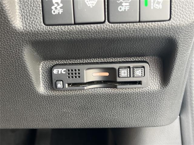 フリード G・ホンダセンシング ETC バックカメラ ナビ TV オートクルーズコントロール レーンアシスト 衝突被害軽減システム 両側電動スライドドア オートライト スマートキー アイドリングストップ(12枚目)