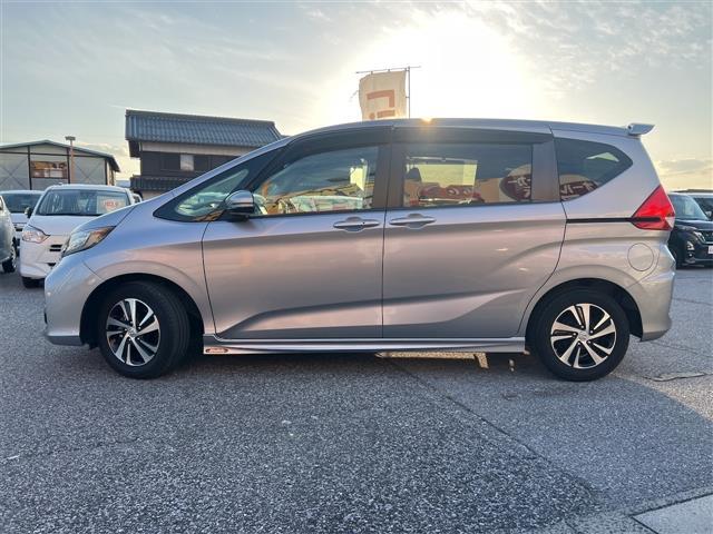 フリード G・ホンダセンシング ETC バックカメラ ナビ TV オートクルーズコントロール レーンアシスト 衝突被害軽減システム 両側電動スライドドア オートライト スマートキー アイドリングストップ(20枚目)