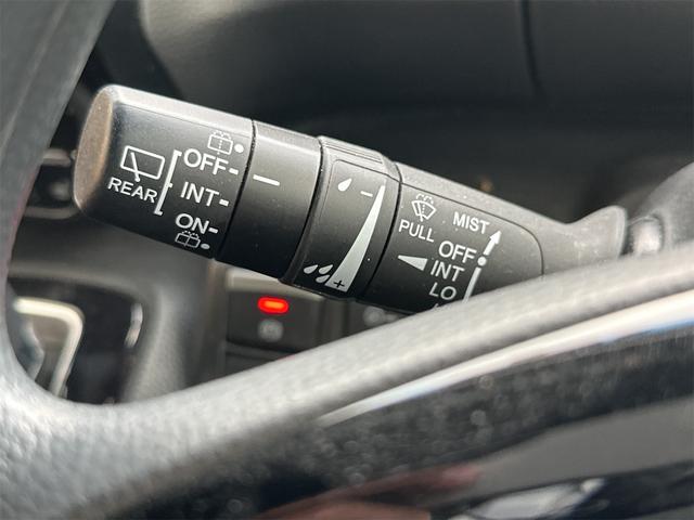 N-BOXカスタム L ETC バックカメラ 両側スライド・片側電動 ナビ TV クリアランスソナー レーンアシスト 衝突被害軽減システム オートライト スマートキー アイドリングストップ シートヒーター ベンチシート(39枚目)