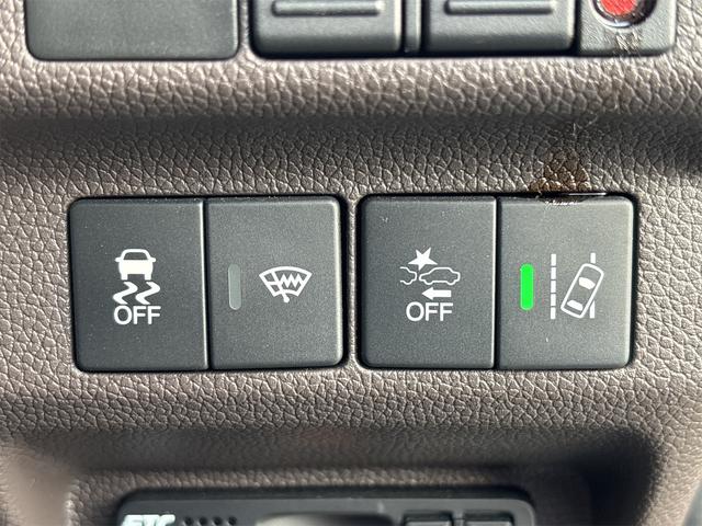 フリードハイブリッド ハイブリッド・Gホンダセンシング 衝突軽減B 純正9インチナビ Bluetooth対応 Bカメラ ビルドインETC 両側自動ドア アダプティブクルーズコントロール LEDヘッドライト スマートキー プッシュスタート 電動格納ミラー(36枚目)