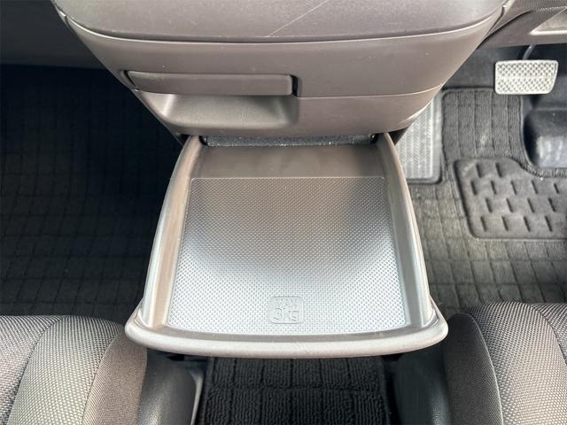 フリードハイブリッド ハイブリッド・Gホンダセンシング 衝突軽減B 純正9インチナビ Bluetooth対応 Bカメラ ビルドインETC 両側自動ドア アダプティブクルーズコントロール LEDヘッドライト スマートキー プッシュスタート 電動格納ミラー(40枚目)