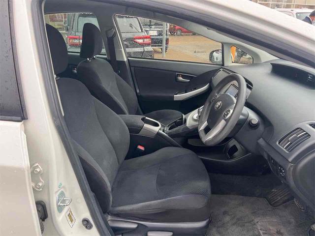 プリウス S ナビ ETC Bluetooth TV アルミホイール オートライト HID CVT スマートキー 電動格納ミラー 盗難防止システム CD USB 衝突安全ボディ ABS ESC エアコン(26枚目)