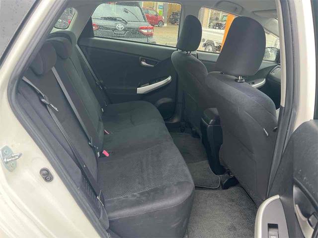 プリウス S ナビ ETC Bluetooth TV アルミホイール オートライト HID CVT スマートキー 電動格納ミラー 盗難防止システム CD USB 衝突安全ボディ ABS ESC エアコン(29枚目)