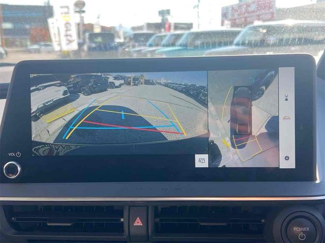 プリウス Ｚ　全周囲カメラ　ディスプレイオーディオ　ＴＶ　クリアランスソナー　オートクルーズコントロール　レーンアシスト　パークアシスト　衝突被害軽減システム　アルミホイール　ＬＥＤヘッドランプ　サンルーフ（7枚目）