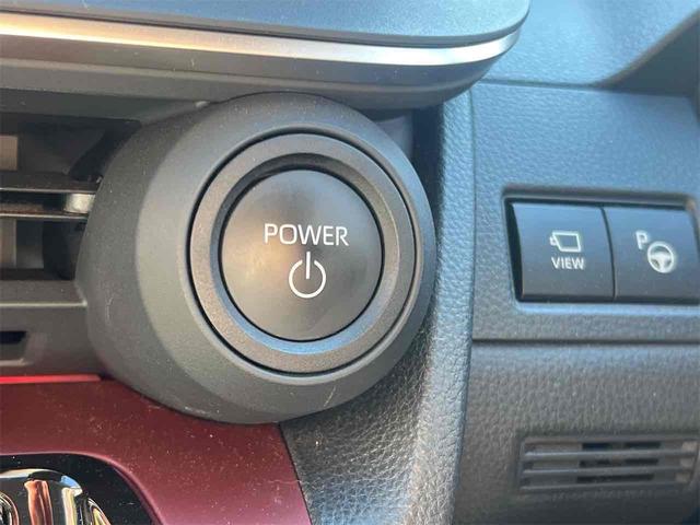 プリウス Ｚ　全周囲カメラ　ディスプレイオーディオ　ＴＶ　クリアランスソナー　オートクルーズコントロール　レーンアシスト　パークアシスト　衝突被害軽減システム　アルミホイール　ＬＥＤヘッドランプ　サンルーフ（11枚目）