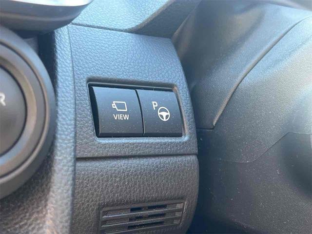 プリウス Ｚ　全周囲カメラ　ディスプレイオーディオ　ＴＶ　クリアランスソナー　オートクルーズコントロール　レーンアシスト　パークアシスト　衝突被害軽減システム　アルミホイール　ＬＥＤヘッドランプ　サンルーフ（13枚目）