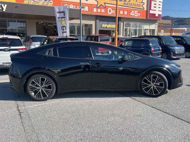 プリウス Ｚ　全周囲カメラ　ディスプレイオーディオ　ＴＶ　クリアランスソナー　オートクルーズコントロール　レーンアシスト　パークアシスト　衝突被害軽減システム　アルミホイール　ＬＥＤヘッドランプ　サンルーフ（17枚目）