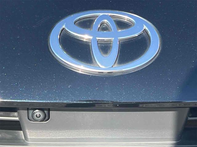 プリウス Ｚ　全周囲カメラ　ディスプレイオーディオ　ＴＶ　クリアランスソナー　オートクルーズコントロール　レーンアシスト　パークアシスト　衝突被害軽減システム　アルミホイール　ＬＥＤヘッドランプ　サンルーフ（27枚目）