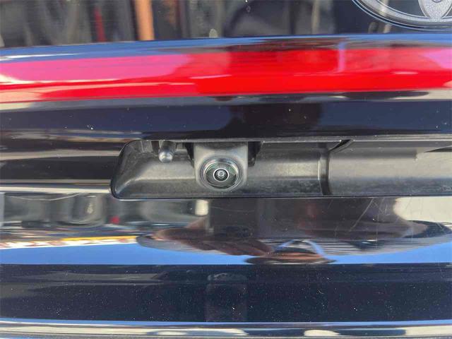 プリウス Ｚ　全周囲カメラ　ディスプレイオーディオ　ＴＶ　クリアランスソナー　オートクルーズコントロール　レーンアシスト　パークアシスト　衝突被害軽減システム　アルミホイール　ＬＥＤヘッドランプ　サンルーフ（31枚目）