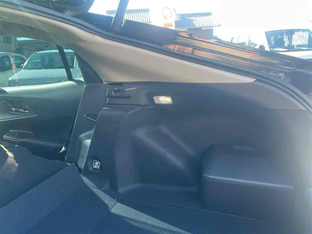 プリウス Ｚ　全周囲カメラ　ディスプレイオーディオ　ＴＶ　クリアランスソナー　オートクルーズコントロール　レーンアシスト　パークアシスト　衝突被害軽減システム　アルミホイール　ＬＥＤヘッドランプ　サンルーフ（35枚目）