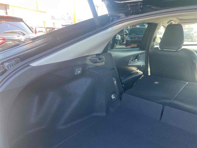 プリウス Ｚ　全周囲カメラ　ディスプレイオーディオ　ＴＶ　クリアランスソナー　オートクルーズコントロール　レーンアシスト　パークアシスト　衝突被害軽減システム　アルミホイール　ＬＥＤヘッドランプ　サンルーフ（36枚目）