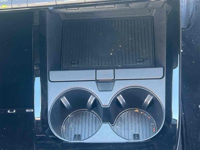 プリウス Ｚ　全周囲カメラ　ディスプレイオーディオ　ＴＶ　クリアランスソナー　オートクルーズコントロール　レーンアシスト　パークアシスト　衝突被害軽減システム　アルミホイール　ＬＥＤヘッドランプ　サンルーフ（44枚目）