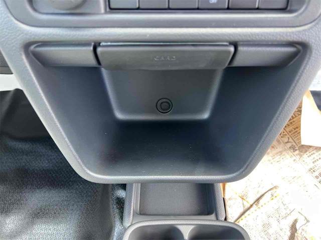 キャリイトラック ＫＣエアコン・パワステ　４ＷＤ　軽トラック　ＡＴ　クリアランスソナー　アイドリングストップ　ＥＳＣ　エアコン　パワーウィンドウ　パワーステアリング（10枚目）