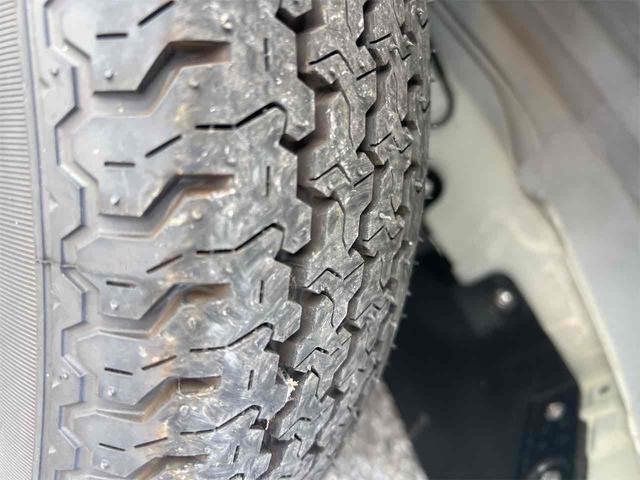 キャリイトラック ＫＣエアコン・パワステ　４ＷＤ　軽トラック　ＡＴ　クリアランスソナー　アイドリングストップ　ＥＳＣ　エアコン　パワーウィンドウ　パワーステアリング（23枚目）