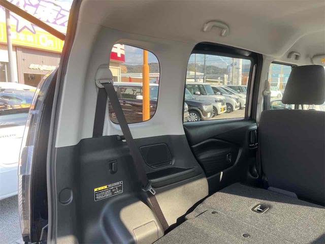 ソリオ Ｇ　両側スライドドア　クリアランスソナー　レーンアシスト　衝突被害軽減システム　スマートキー　電動格納ミラー　ウォークスルー　ＣＶＴ　盗難防止システム　衝突安全ボディ　ＡＢＳ　ＥＳＣ　エアコン（32枚目）