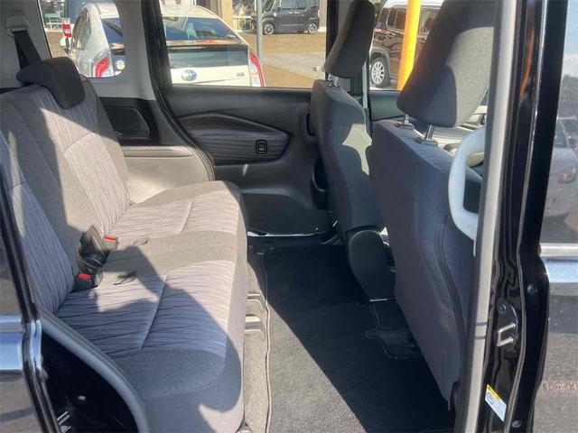 ソリオ Ｇ　両側スライドドア　クリアランスソナー　レーンアシスト　衝突被害軽減システム　スマートキー　電動格納ミラー　ウォークスルー　ＣＶＴ　盗難防止システム　衝突安全ボディ　ＡＢＳ　ＥＳＣ　エアコン（34枚目）