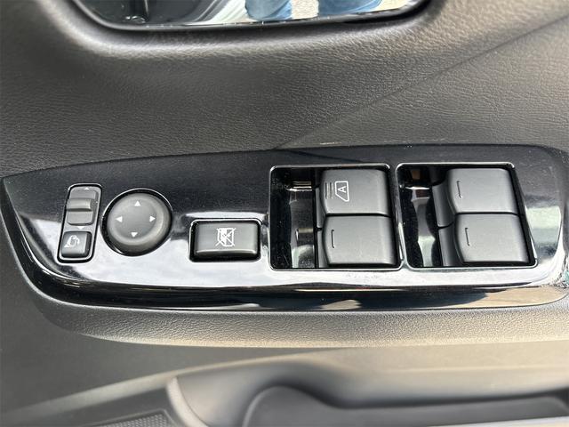 デイズ 　バックカメラ　クリアランスソナー　オートライト　スマートキー　アイドリングストップ　電動格納ミラー　シートヒーター　ベンチシート　ＣＶＴ　ＥＳＣ　アルミホイール　エアコン　パワーステアリング（14枚目）