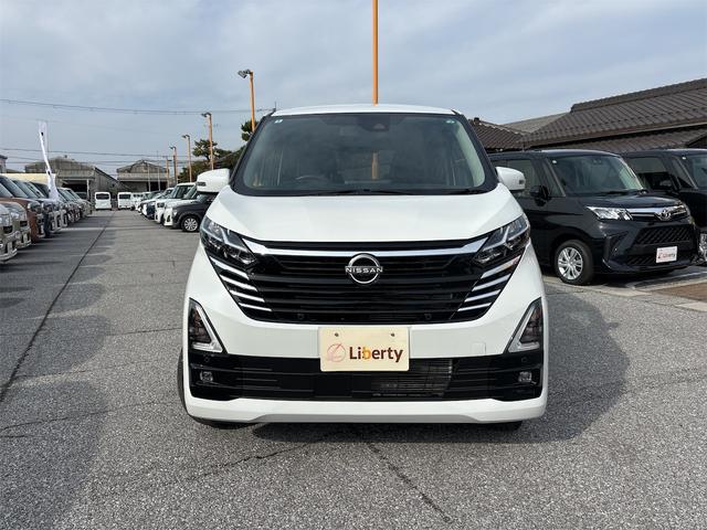 デイズ 　バックカメラ　クリアランスソナー　オートライト　スマートキー　アイドリングストップ　電動格納ミラー　シートヒーター　ベンチシート　ＣＶＴ　ＥＳＣ　アルミホイール　エアコン　パワーステアリング（15枚目）