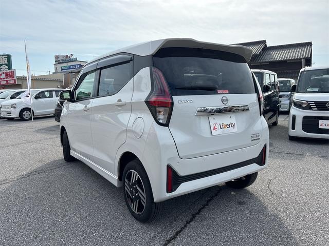 デイズ 　バックカメラ　クリアランスソナー　オートライト　スマートキー　アイドリングストップ　電動格納ミラー　シートヒーター　ベンチシート　ＣＶＴ　ＥＳＣ　アルミホイール　エアコン　パワーステアリング（20枚目）